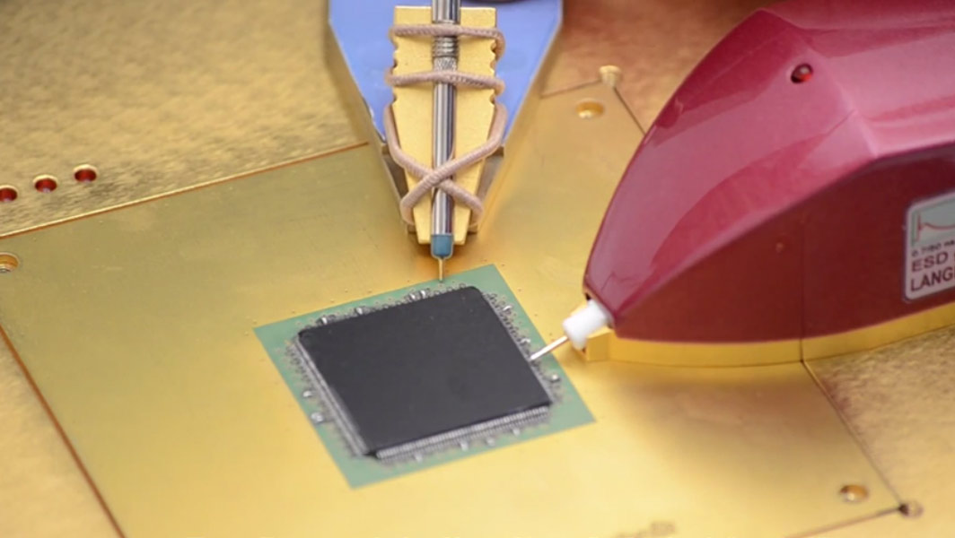 ESD Tests mit dem Generator P331-2